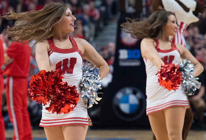 Wisconsin-cheerleaders.jpg